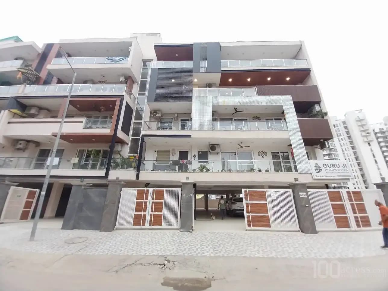 4 BHK builder floor, Gurgaon 63a, Gurgaon